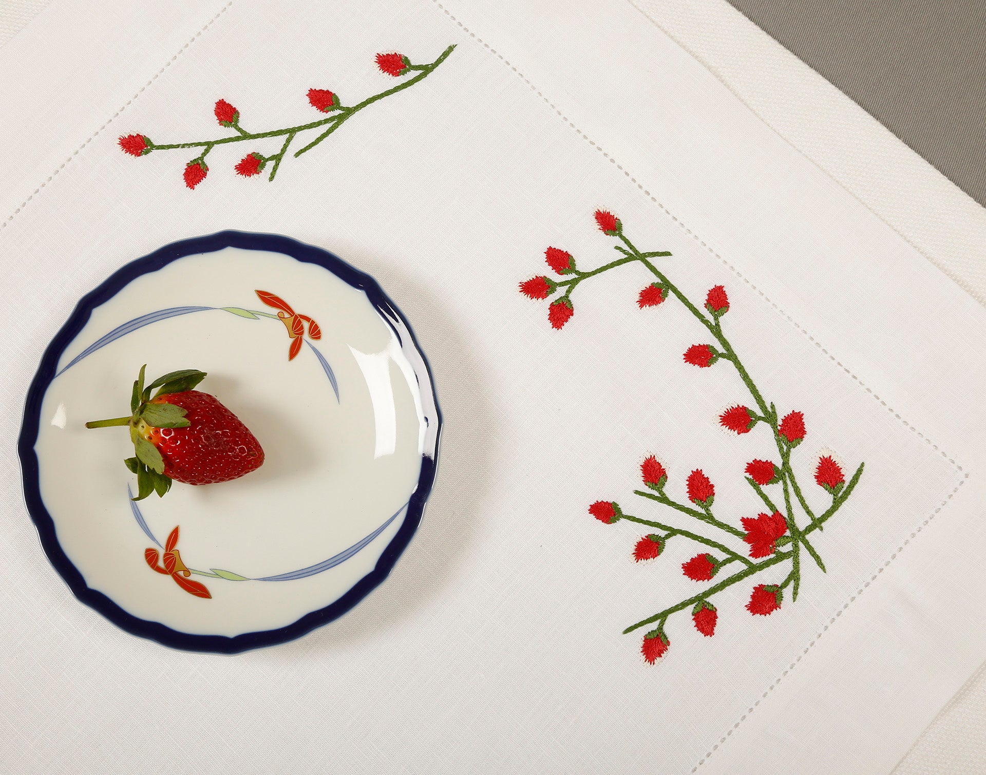 Al Arta Red (Set of 3)