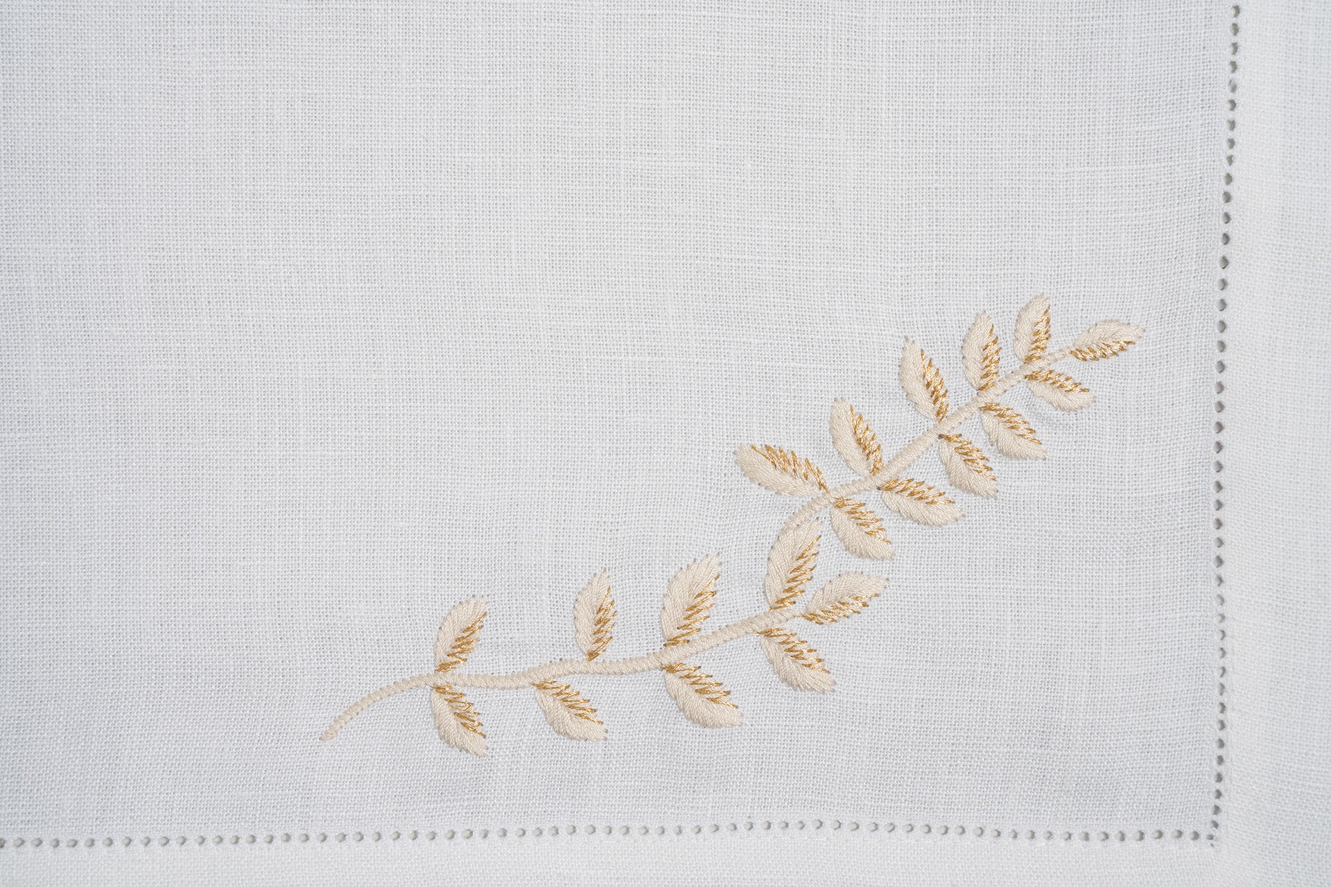 Samar Round Gold Placemat (Set of 2)